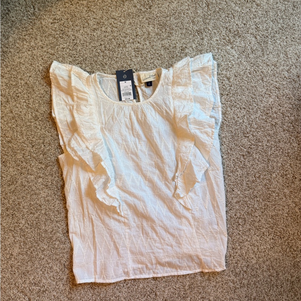 Universal Threads White Ruffled Women's Top
